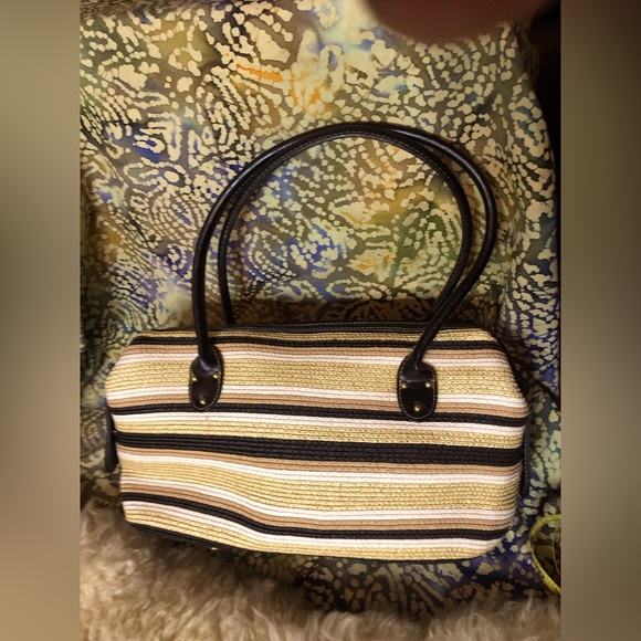 NWOT- Black Gold and White striped Handbag - Picture 3 of 8